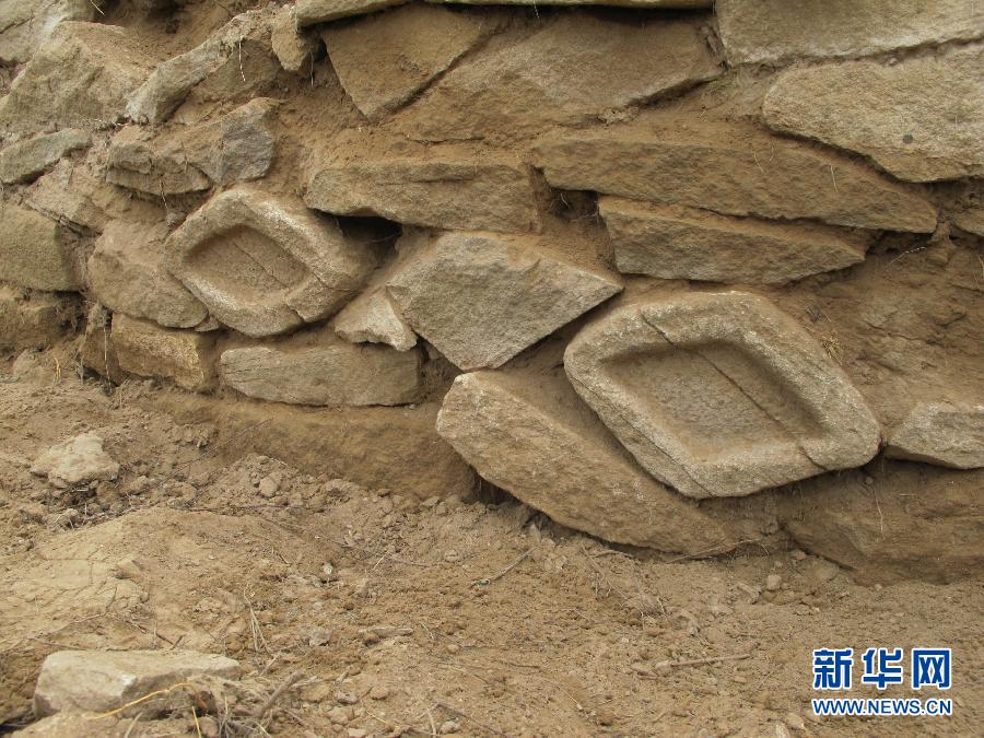 （XHDW）（3）中国最大史前石城的墙体上有“眼睛” 