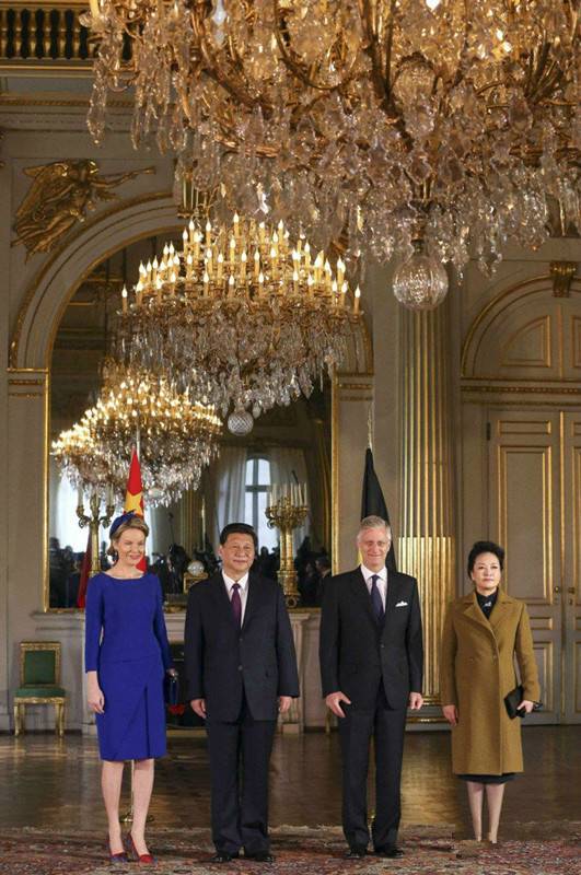 彭丽媛最美瞬间 史上最全第一夫人华丽蜕变之路_中国国情_中国网