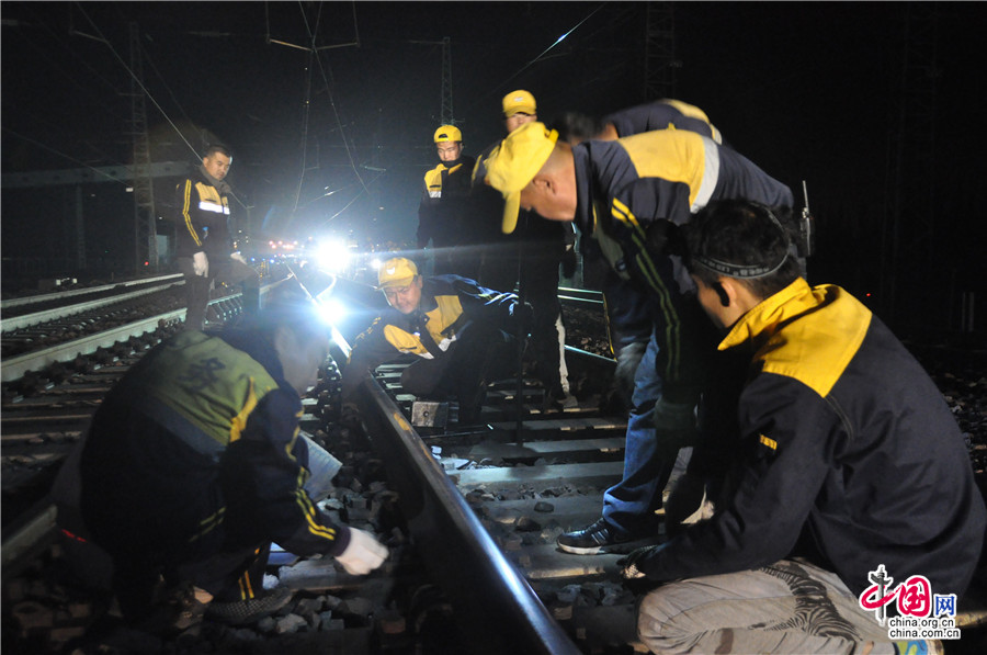 奋战集中修--一场周而复始的百团大战(图)_铁