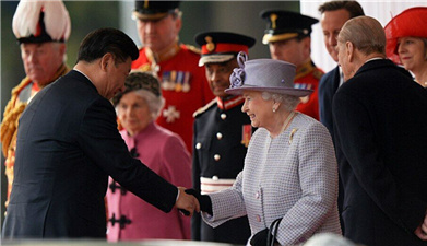 英女王举行隆重仪式欢迎国家主席习近平及夫人