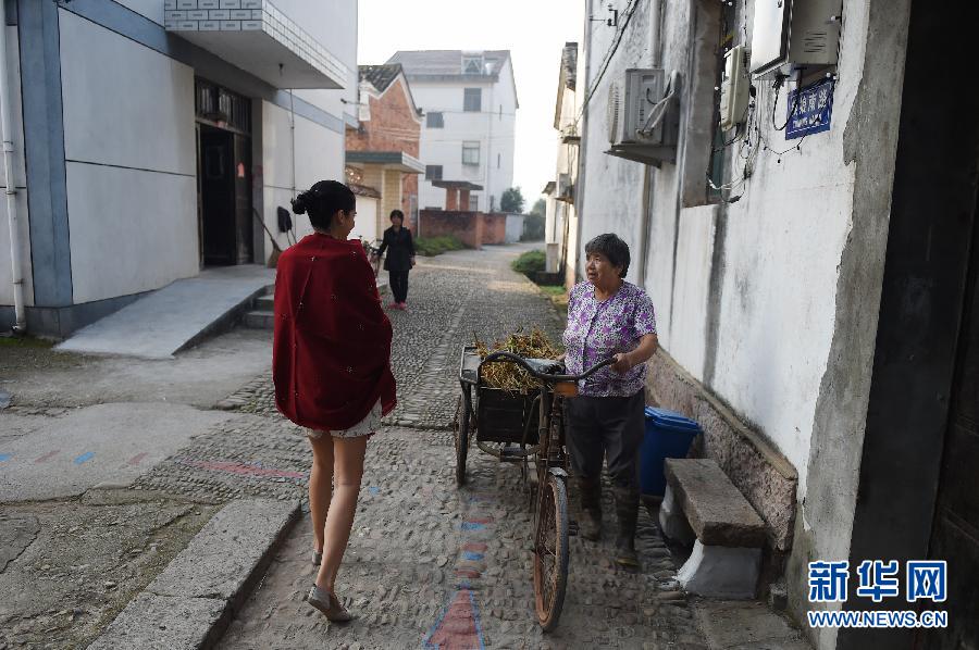 （圖片故事）（9）中國古村落住進了“洋”村民