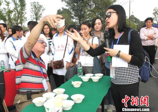 扬州官方发布扬州炒饭新标准:鲜鸡蛋需4个