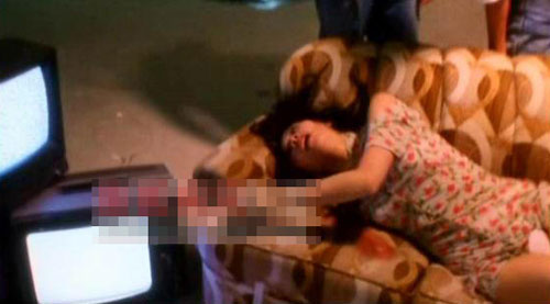 黎姿早年大尺度照曝光 浴室湿身凸点惨遭强奸(图)