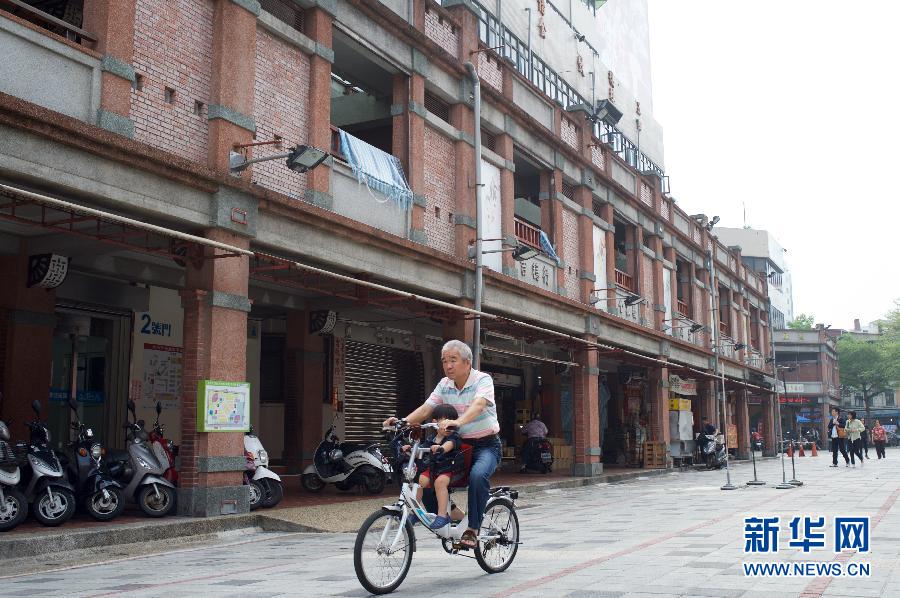 （经济）（5）走进台北百年布市