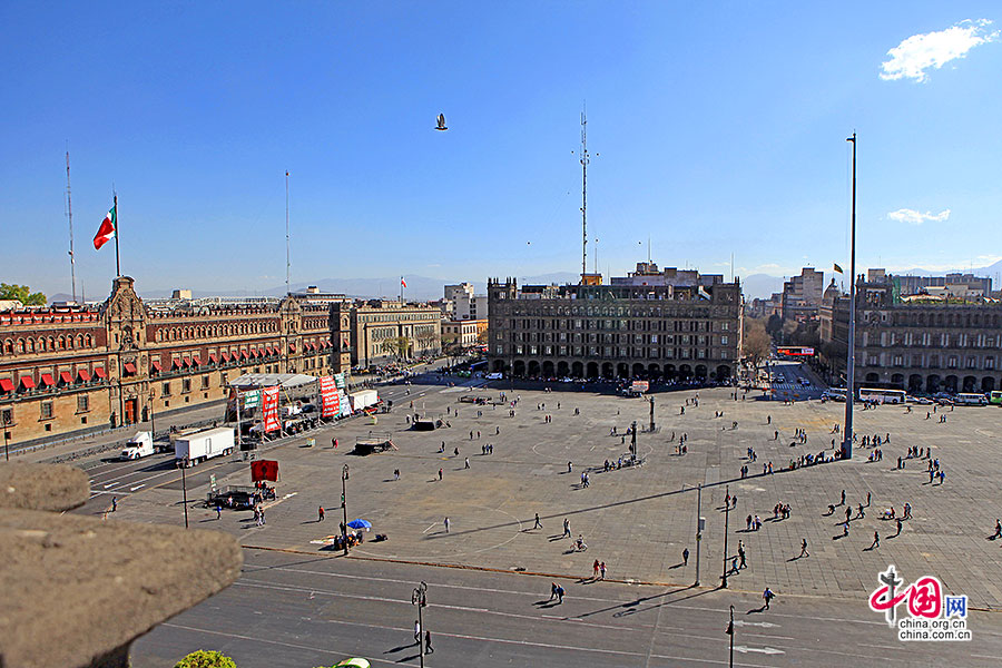 索卡洛广场是世界上最大的城市广场之一