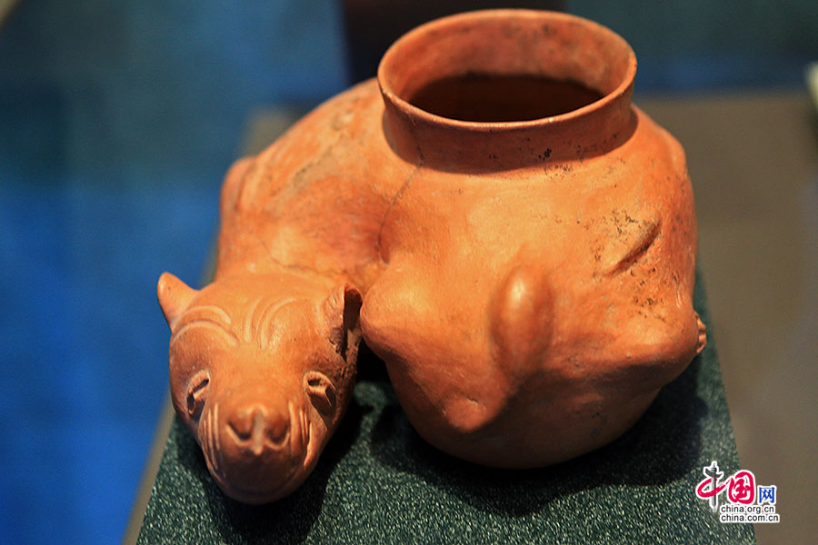 各个文明遗址出土的可爱动物造型的红陶