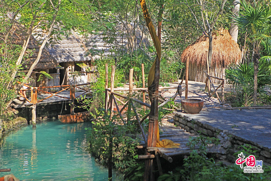 玛雅村落依水而建
