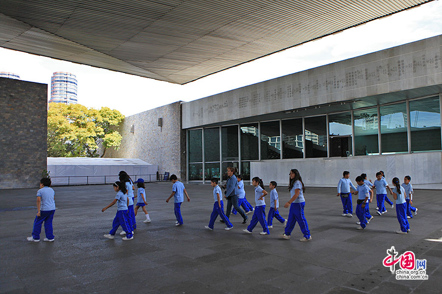人类学博物馆是墨西哥在校学生的爱国主义教育基地
