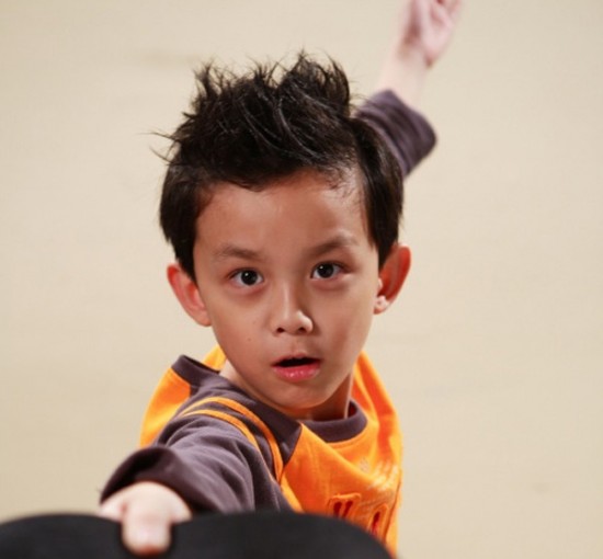 童星吴磊长成帅哥:最会哄姐姐的国民弟弟