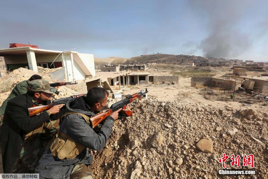 美军联合伊拉克库尔德武装空袭is武装据点组图