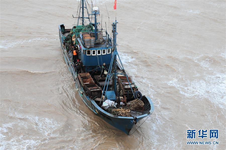 #（社會）（5）交通運輸部北海救助飛行隊成功救助9名遇險漁民