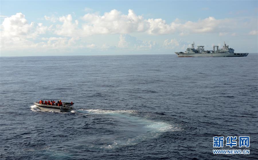（国际·图文互动）（6）中国海军舰艇编队在太平洋东部某海域成功开展国际人道主义海上医疗救护与后送演练