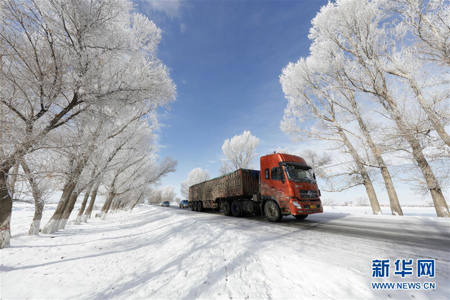 #（生态）（1）新疆哈密北部出现降雪天气