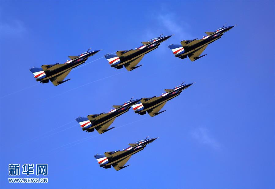 （国际·图文互动）（4）中国空军八一飞行表演队首次在泰国飞行表演