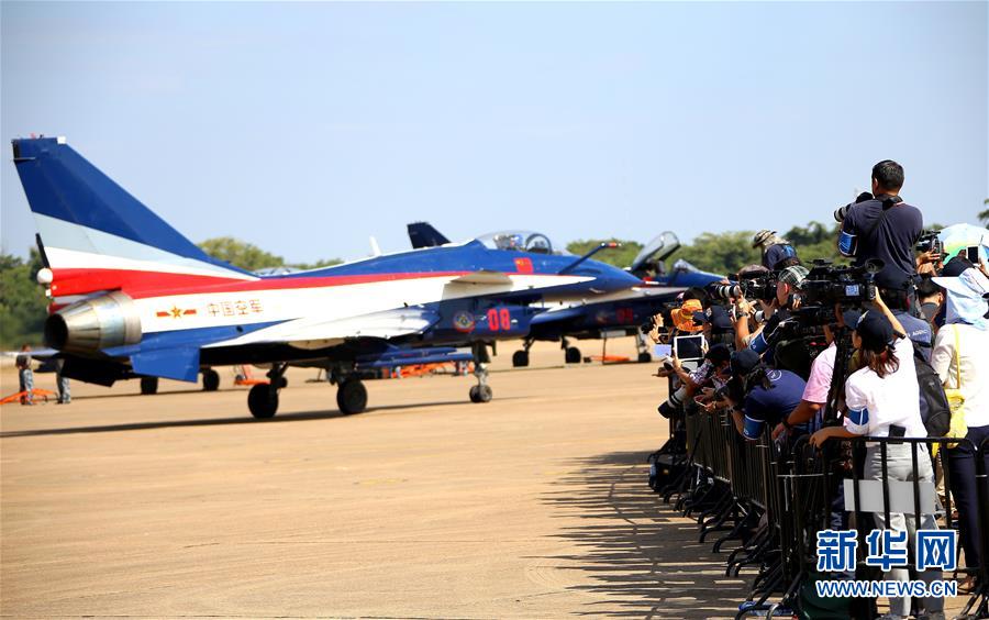 （國際·圖文互動）（3）殲-10飛舞：泰國民眾點讚“中國藍天儀仗隊”
