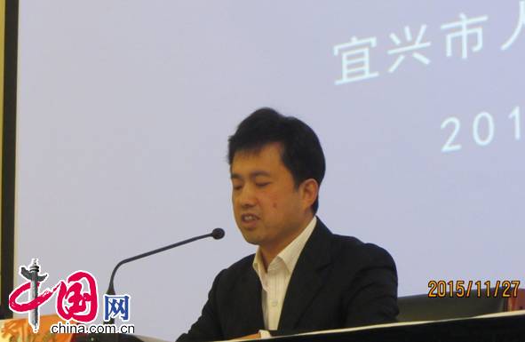 储红飙副市长在宜兴市公共卫生工作通报中说:一个地方的发展需要内外