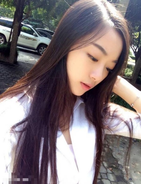 颜值美女照片 b8aeedd1282a17c8ab2e48.jpg