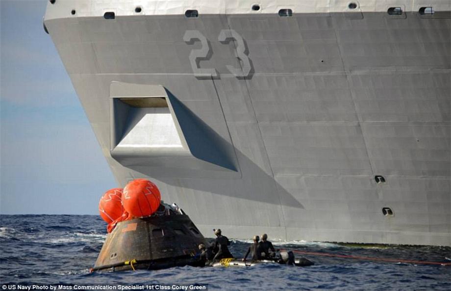 美海軍發(fā)布“獵戶座”回收照片 引發(fā)航天粉絲關(guān)注