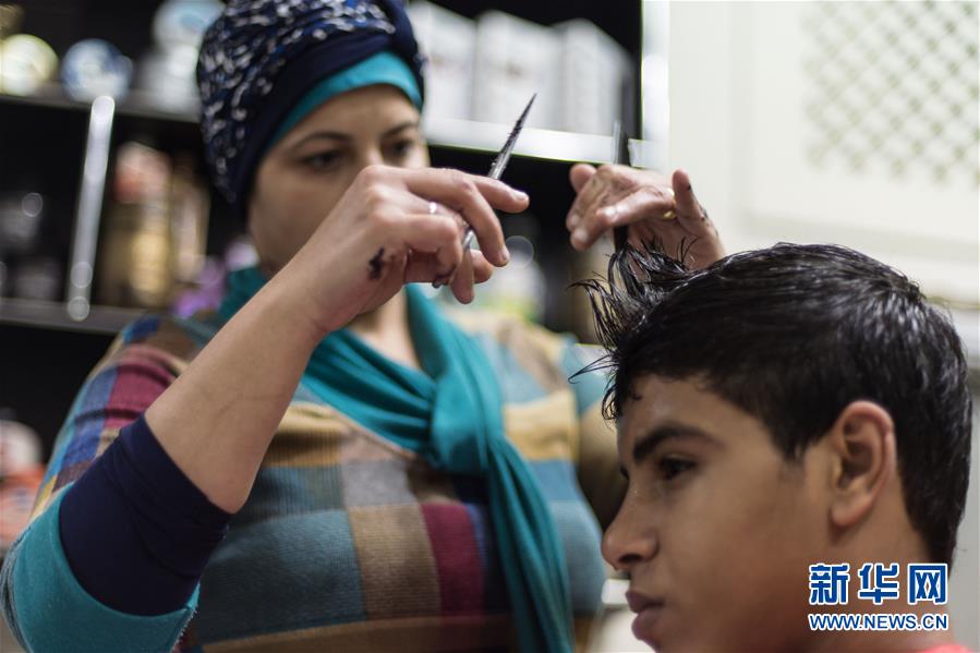 （XHDW）（1）勇於創業的埃及女理髮師