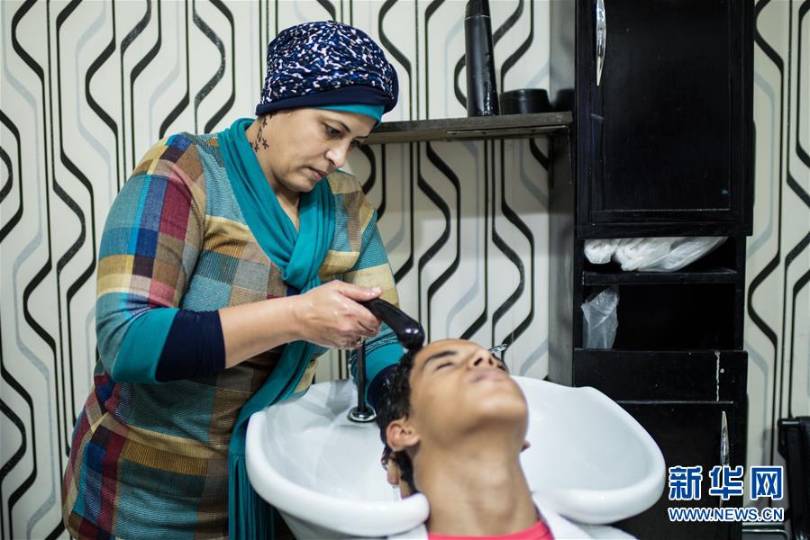 （XHDW）（4）勇於創業的埃及女理髮師