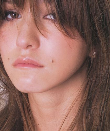 孙俪下巴痣巩俐媒婆痣 女星脸上"美痣"有啥寓意