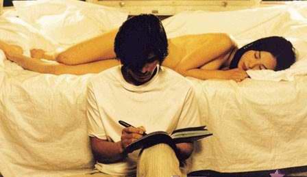 很黄很暴力!明星们在演唱会上的大尺度情色诱