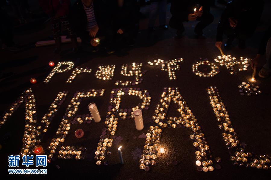 年终报道哀亦有爱组图