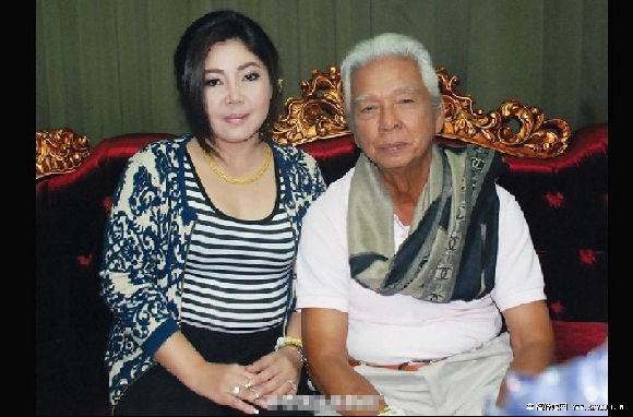 爷孙恋相爱主因曝光:女方13岁时自杀未遂