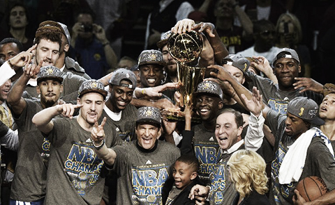 2015十大体育新闻:勇士夺冠 开启NBA新时代
