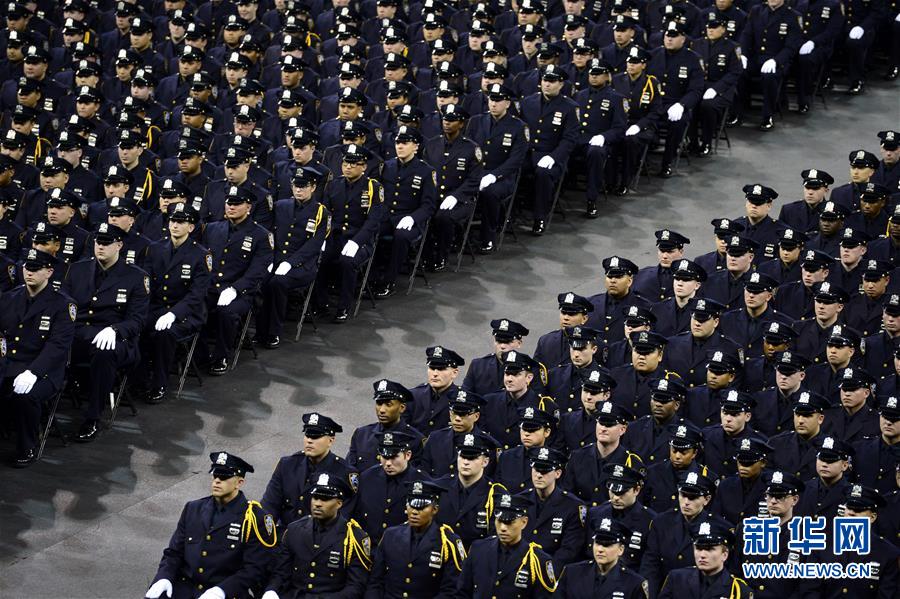 （國際）（1）紐約為1200名新警察舉行畢業典禮