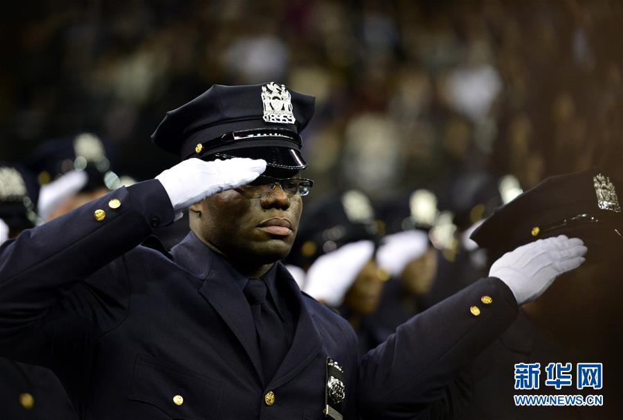 （國際）（2）紐約為1200名新警察舉行畢業典禮
