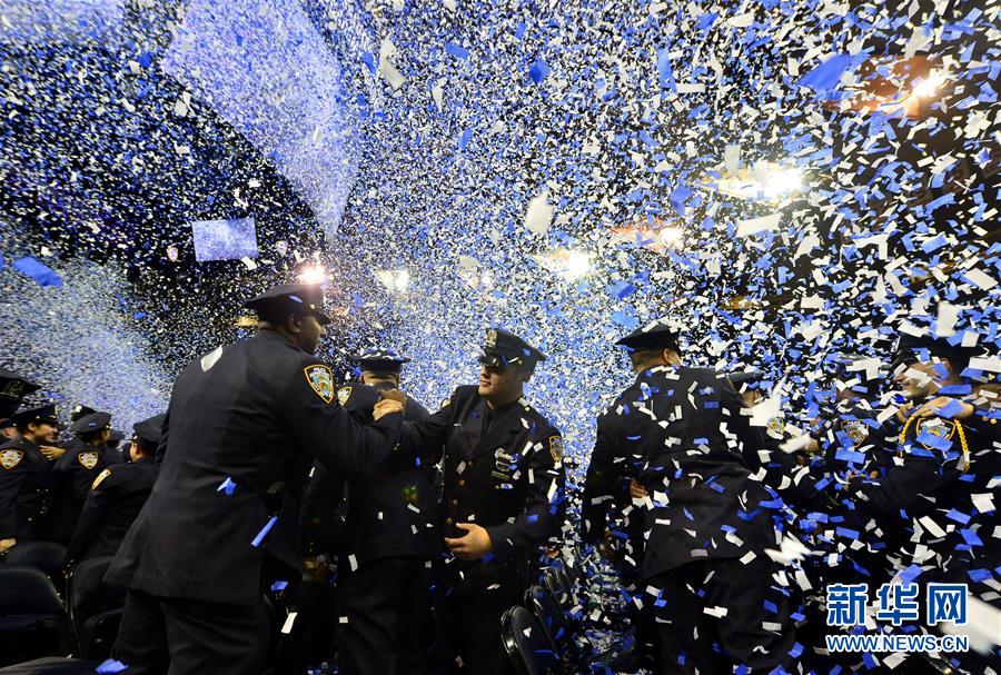 （國際）（4）紐約為1200名新警察舉行畢業典禮
