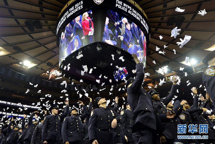 （XHDW）（3）紐約為1200名新警察舉行畢業典禮