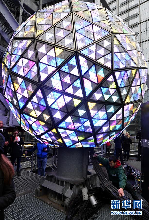 （國際）（3）紐約新年水晶球進行最後安裝測試