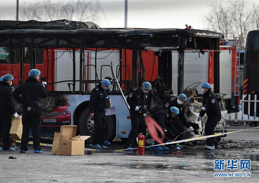 （新華直擊）（2）寧夏賀蘭縣一公交車著火已造成14死31傷
