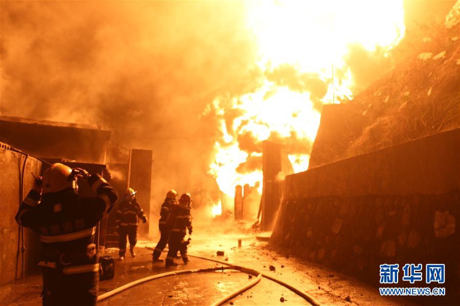 #（突发事件）（1）湖南冷水江一化工厂突发火灾