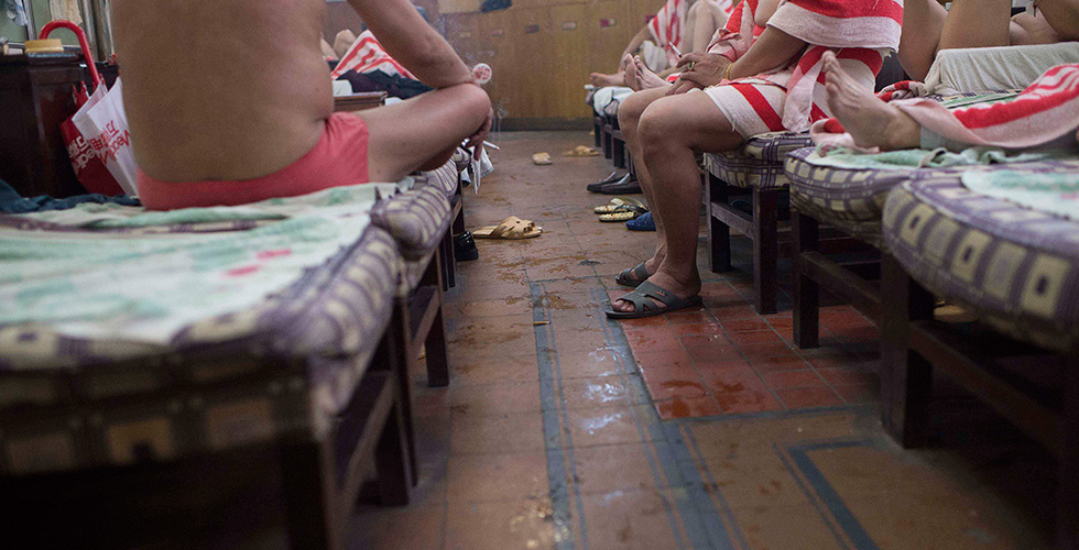 渐行渐远的上海老混堂