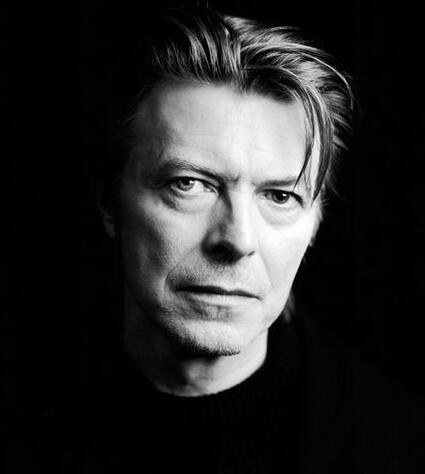 [ 摘要]乐坛变色龙大卫鲍威(david bowie)日前因肝癌逝世,估计他留
