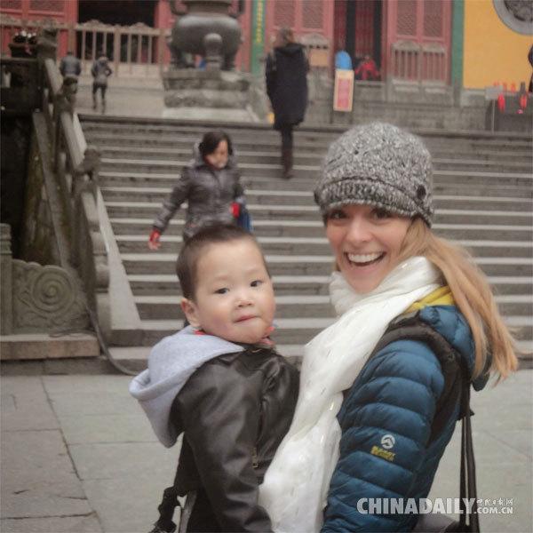 中國養子面臨失明 美國夫婦來華為其尋親