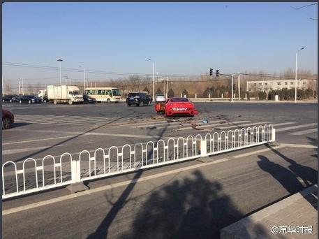 北京法拉利撞上奥迪 100万没了