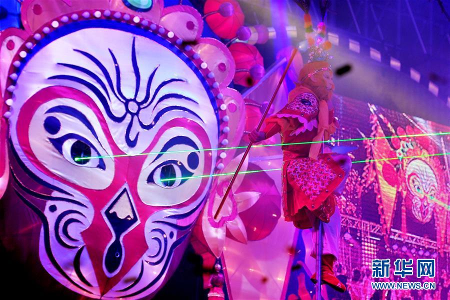（國際）（2）新加坡舉行慶祝農曆新年亮燈儀式