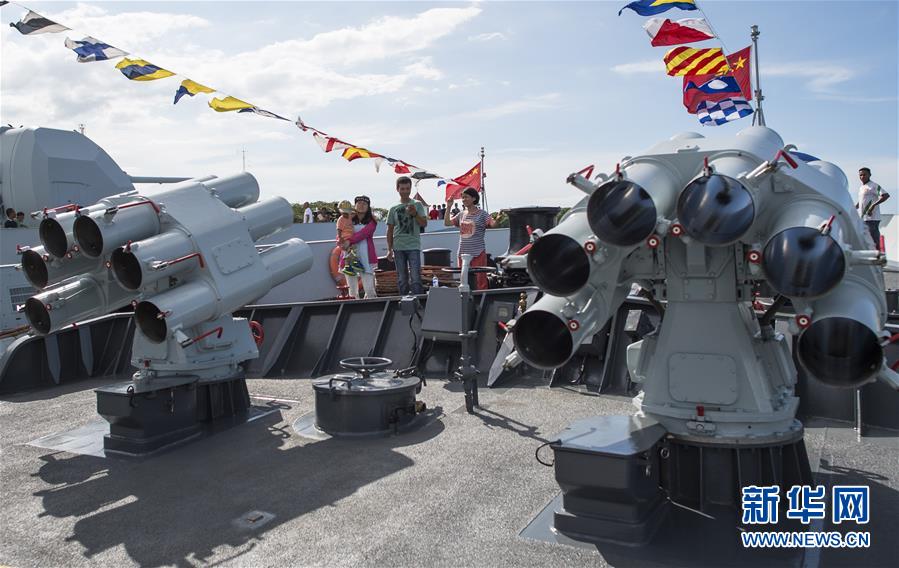 （国际）（4）东帝汶前总统参观中国海军编队