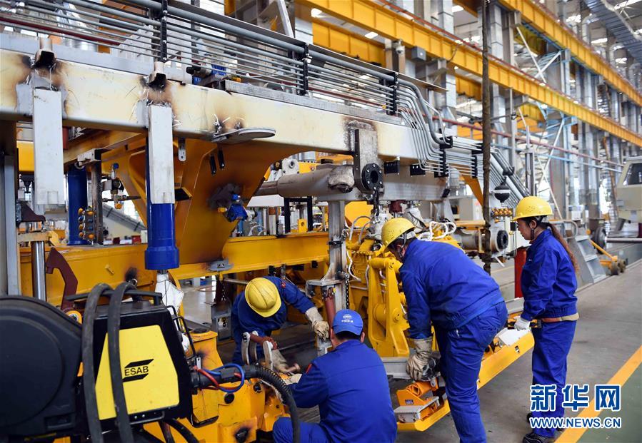 （聚焦十三五）（4）我国大型养路机械装备自主创新取得突破