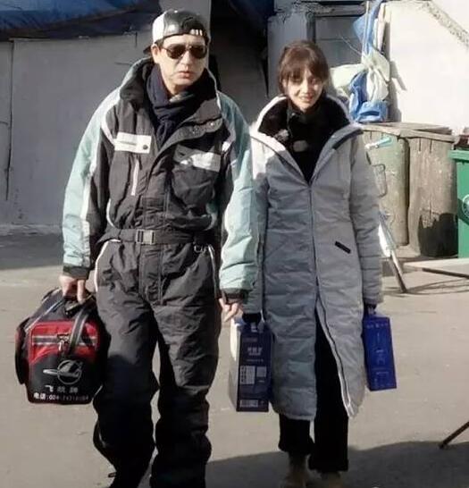 没有一点点防备,郑爽爸爸就这么红了!(图)