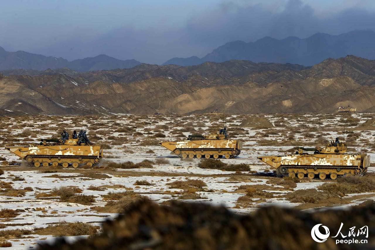 海军陆战队赴新疆沙漠戈壁开展多兵种协同演练【3】
