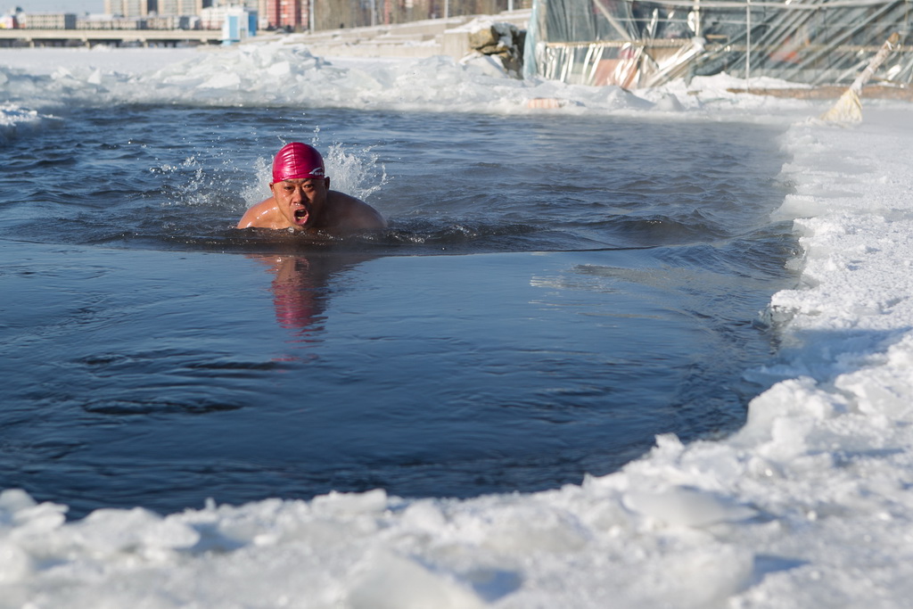 极限冬泳：零下四十度的挑战【8】