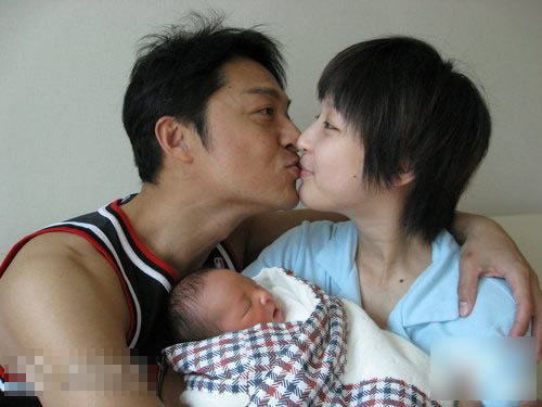 王宝强段奕宏马景涛 揭男星的萝莉娇妻