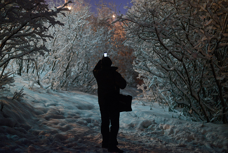 俄摄影师拍摩尔曼斯克极夜美景 宛如童话王国