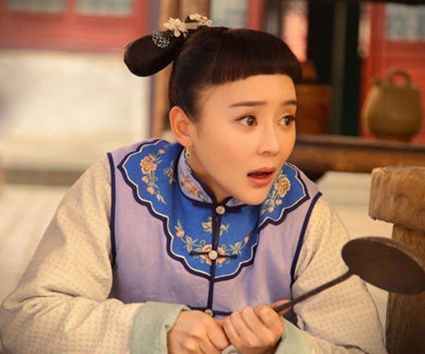 郑爽袁珊珊郑爽锅盖刘海遭吐槽 女神毁在丑萌