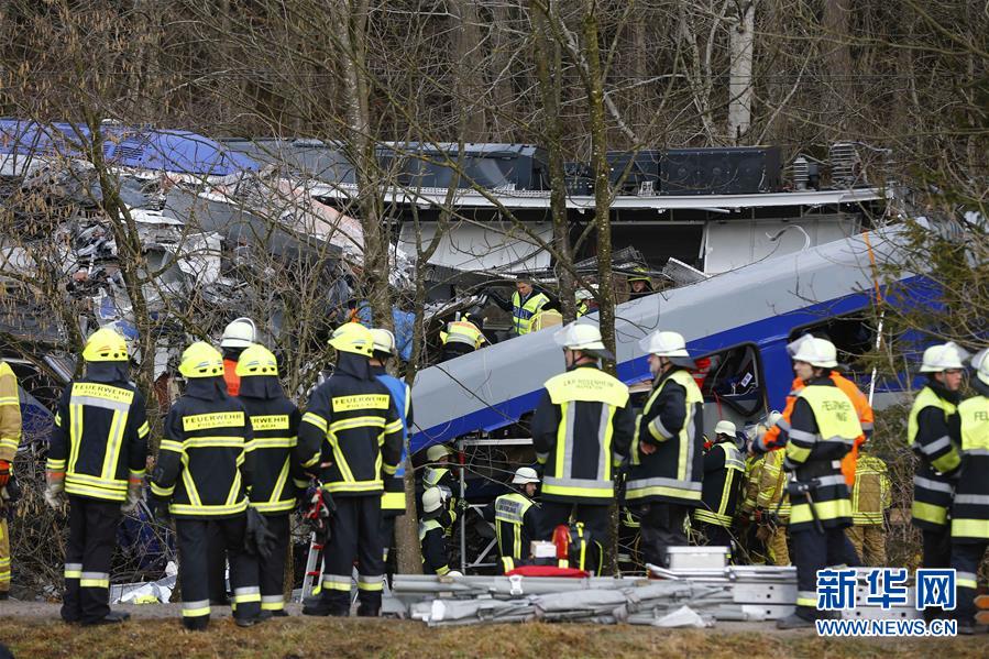 （國際）（1）德國南部發生火車相撞事故